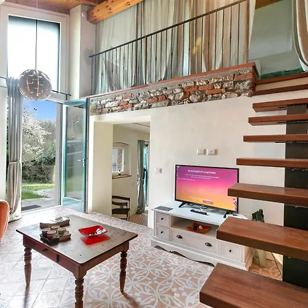 Appartement La Maison Du 50 Meters From - Happy Monvalle